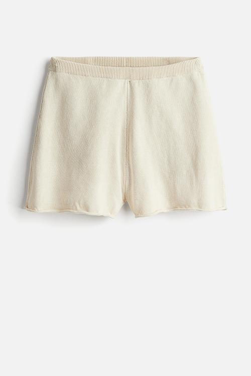 Knitted shorts - light beige