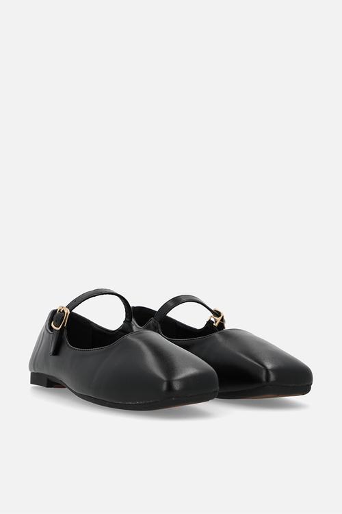 Squared tip pumps - black