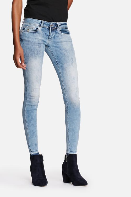 Coral ankle jeans