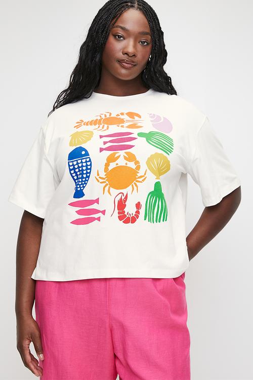 Plus statement tee in alfresco print - alfresco