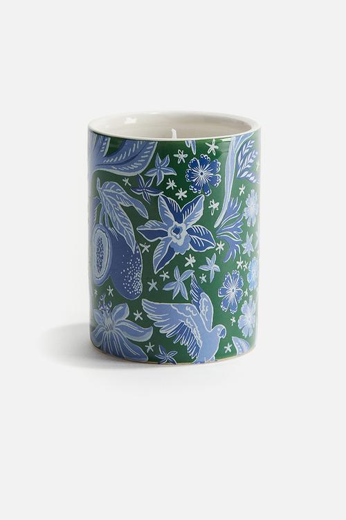 Scented candle in a ceramic holder - dark blue/darjeeling cotton