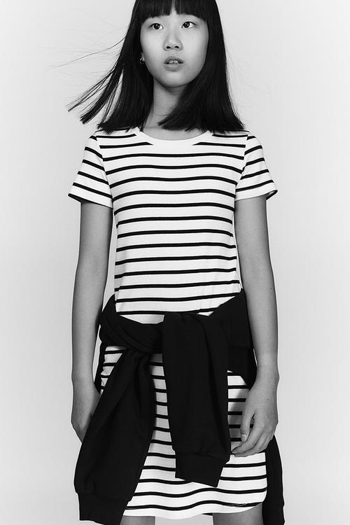 Short-sleeved jersey dress - white/black striped