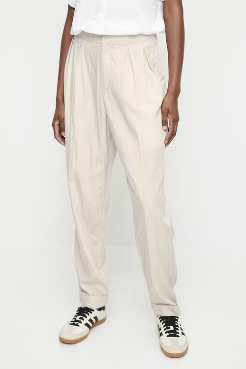 Pleat detail barrel leg - neutral