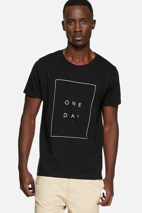 Graphic tee