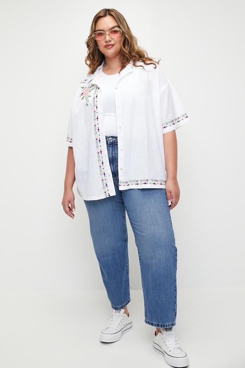 Plus haven short sleeve shirt - white embroidery