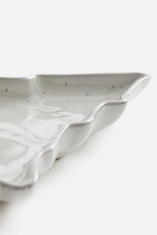Stoneware serving plate - white