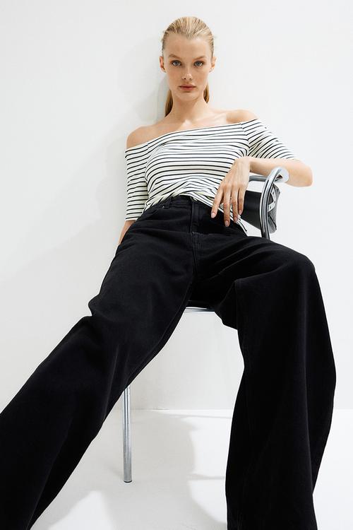 Off-the-shoulder jersey top - white & navy blue striped