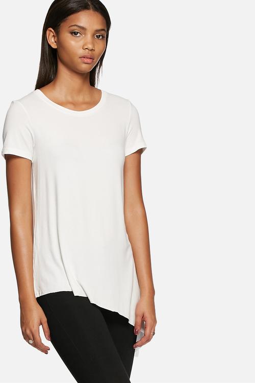 Asymmetric tee