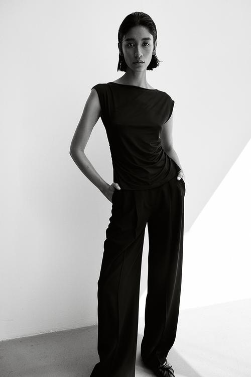 Boat-neck top - black