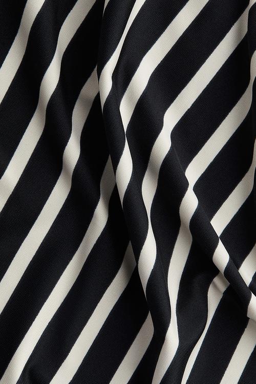 Boat-neck top - black striped