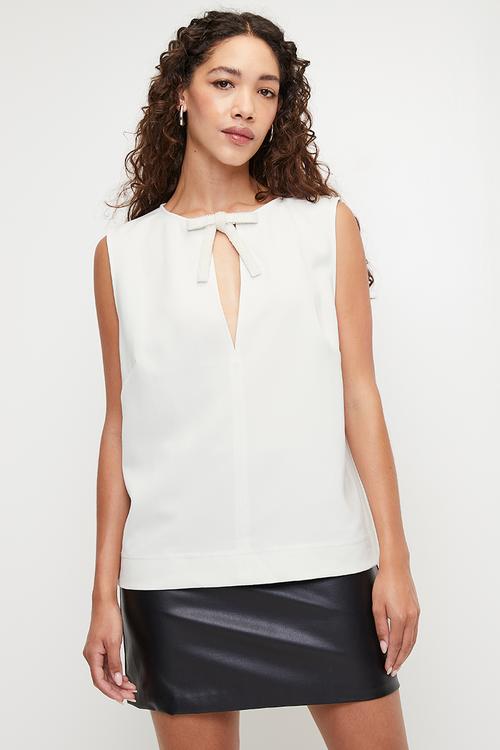 Bow-detail top - white