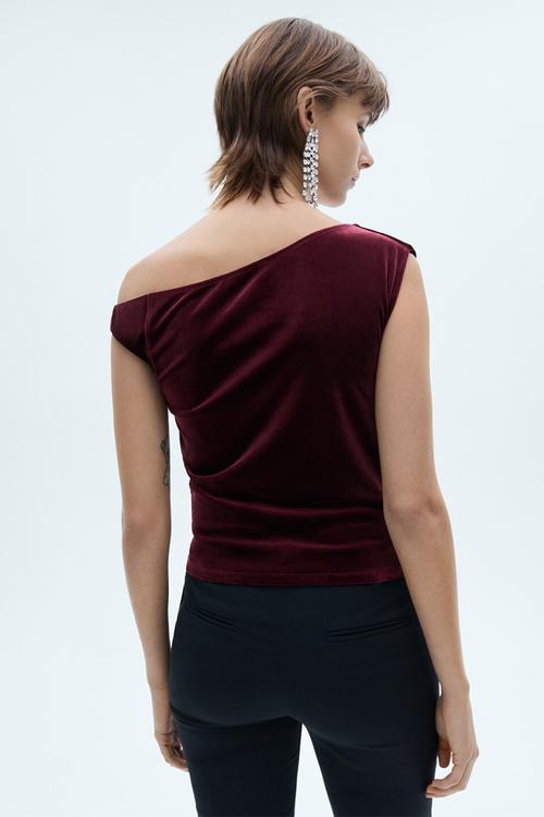 Asymmetric velvet top