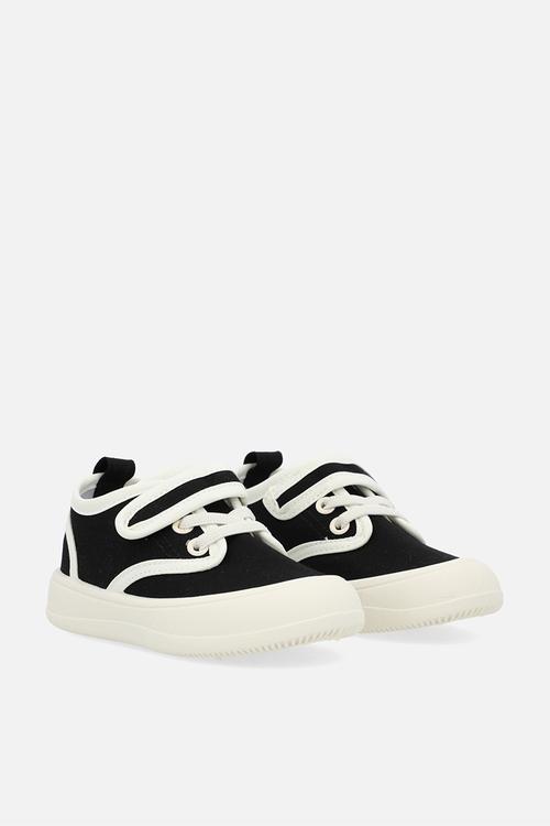 Contrast veclcro strap sneakers - black & white