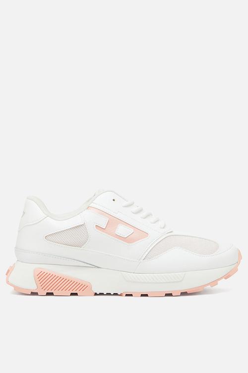 S-tame-d running w - white