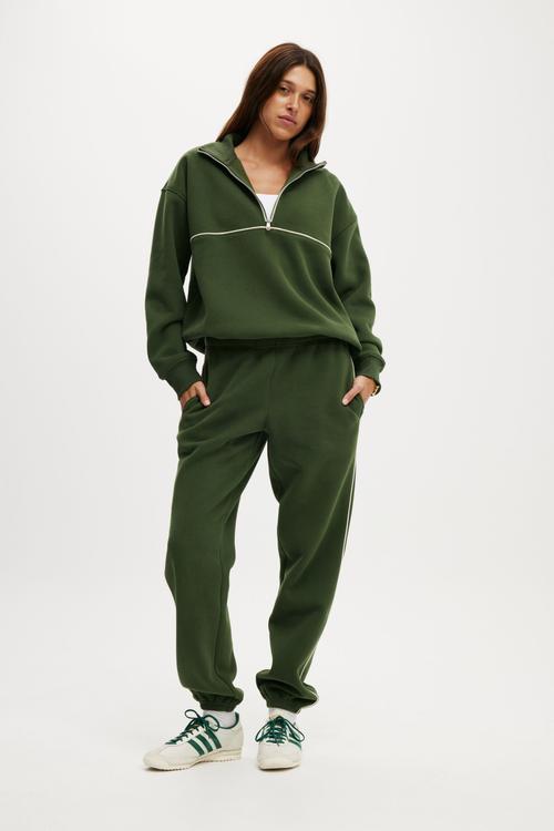 Plush Essential Gym Sweatpant - Forest Green/Coconut Milk