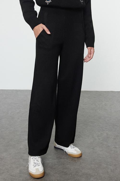 Embroidery eye detailed knitwear bottom-top set - black