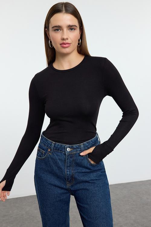 Flexible Knitted Blouse with Finger Snap Detail - Black