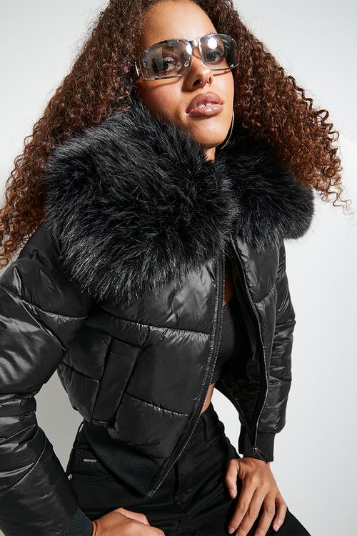 ROLL WITH IT : Puffer Jacket With Faux Fur Collar - Black
