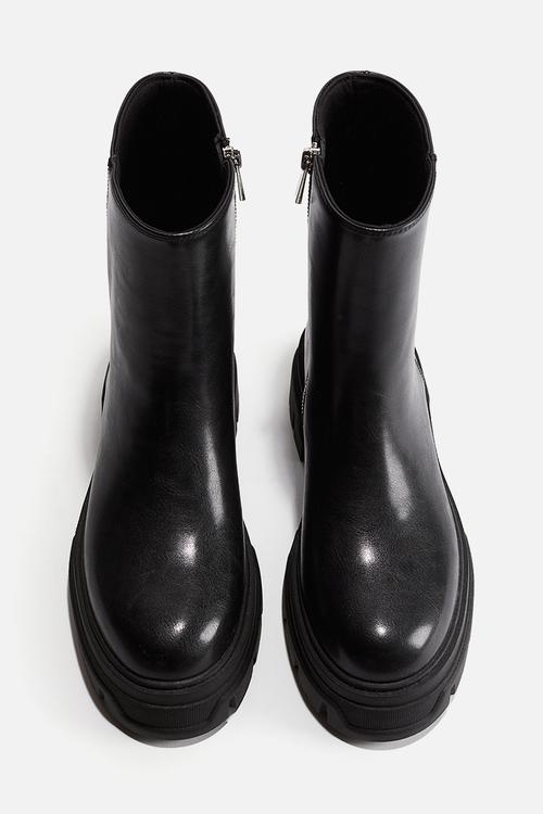 Chunky ankle boots - black