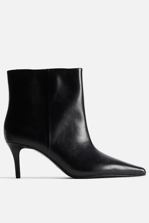Heeled boots - black