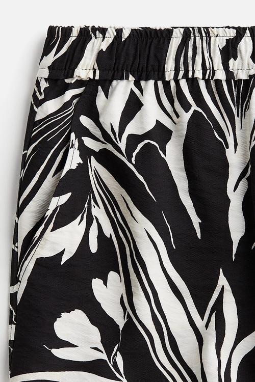 Ankle-length trousers - black & white patterned