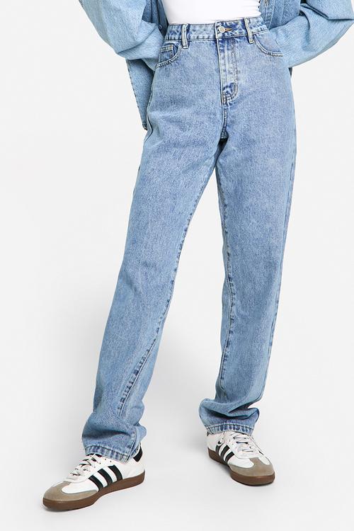 Boohoo basics straight leg jeans in light blue - blue