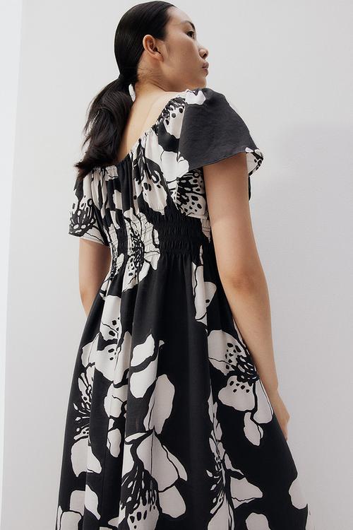 Butterfly-sleeved dress - dark grey floral 