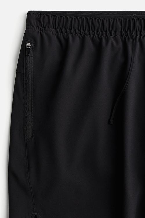Mid-length running shorts with drymove™ - black