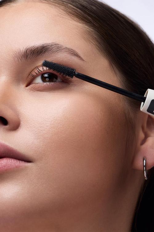 Glam & Doll Tinted Primer Mascara Base