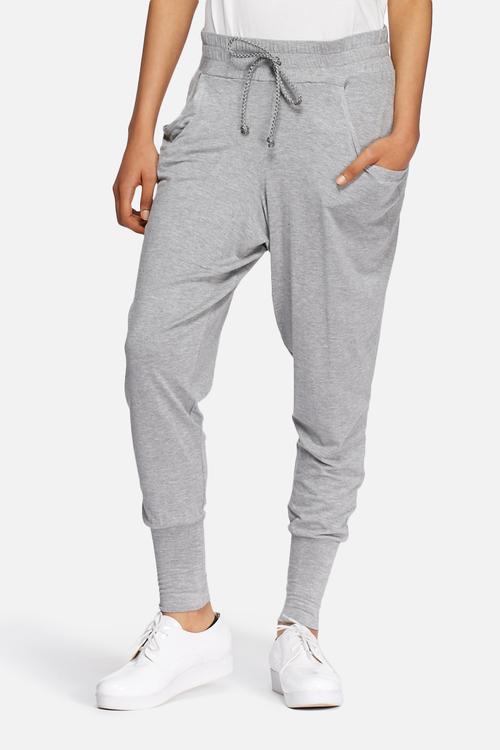 Drop crotch jogger