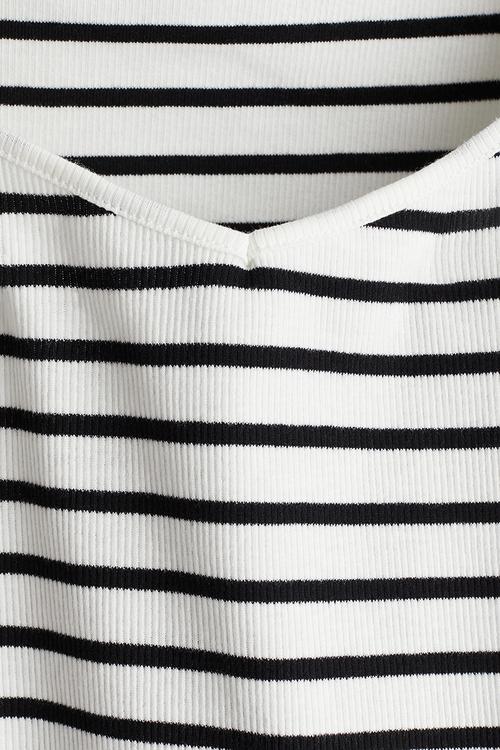 Ribbed sweetheart-neck T-shirt - cream striped