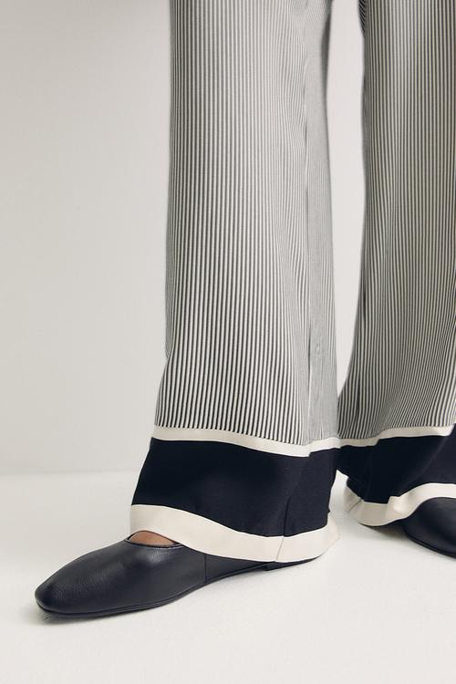 Straight trousers - black striped 