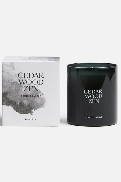 Scented candle in a glass holder - cedarwood zen