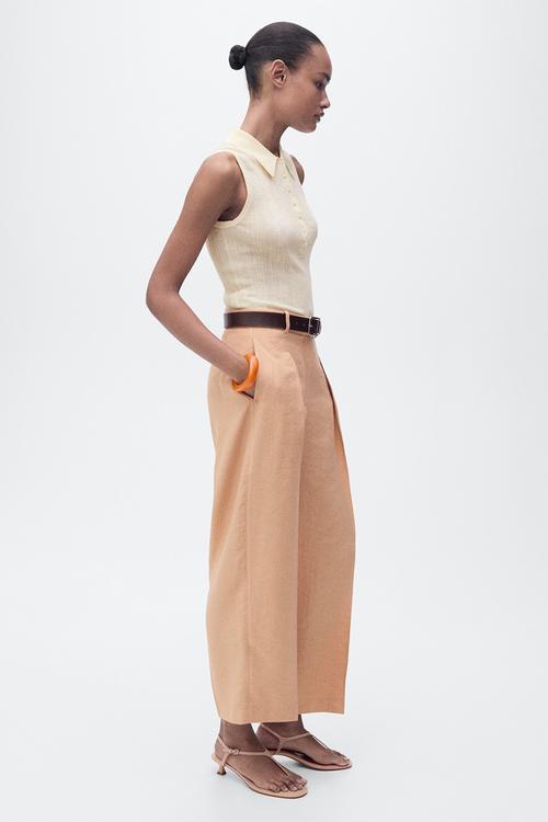 Top Claus - Light Pastel Yellow