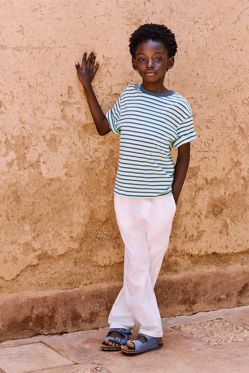 T-shirt locals - light pastel green