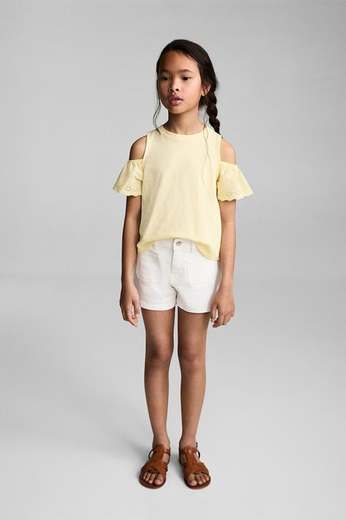 T-shirt should - yellow