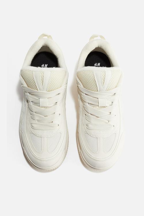 Trainers - white