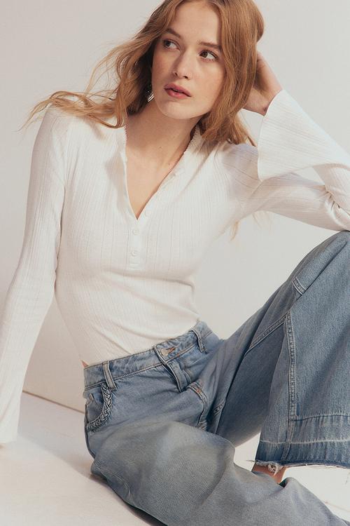 Trumpet-sleeved pointelle body - white