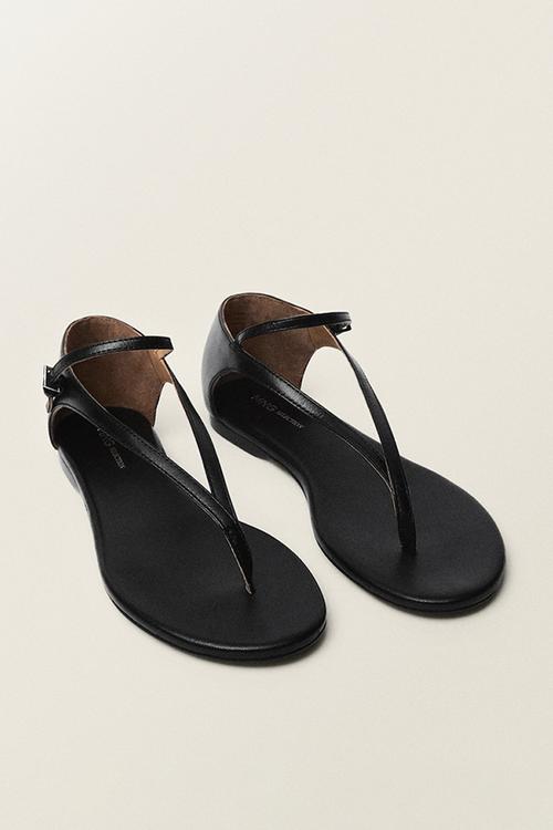 Ciru leather thong - black