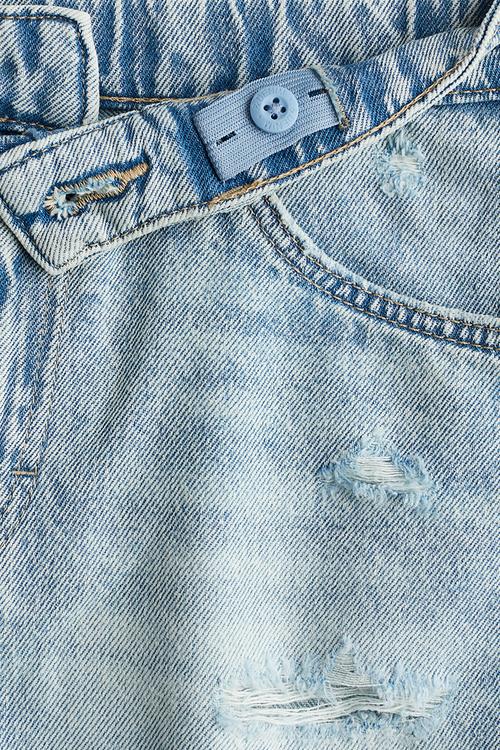 Frayed-edge denim shorts - light denim blue