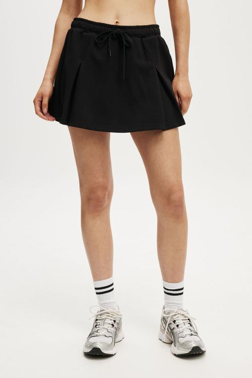 Lifestyle Pleat Skirt - Black