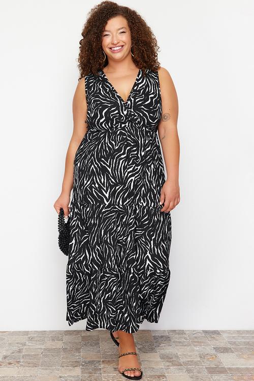 Plus size a-line animal patterned v neck knitted plus size dress  - black
