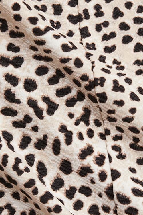 Boat-neck dress - light beige leopard print
