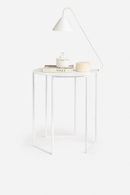 U side table