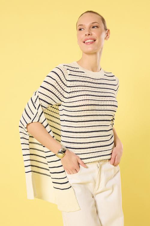 Shawl-Sweater Scarf  Knitwear Set - ecru