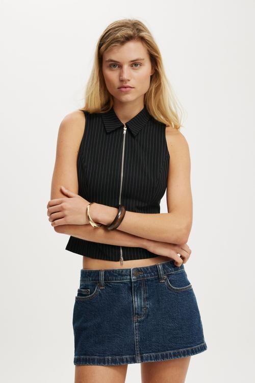 Izzy zip through top - black pinstripe