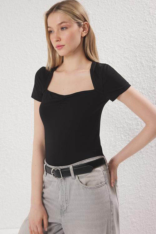 Block Sweetheart Neck Fitted Top - Black