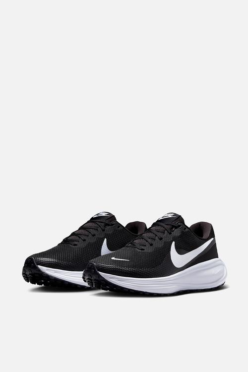 Nike Revolution 8