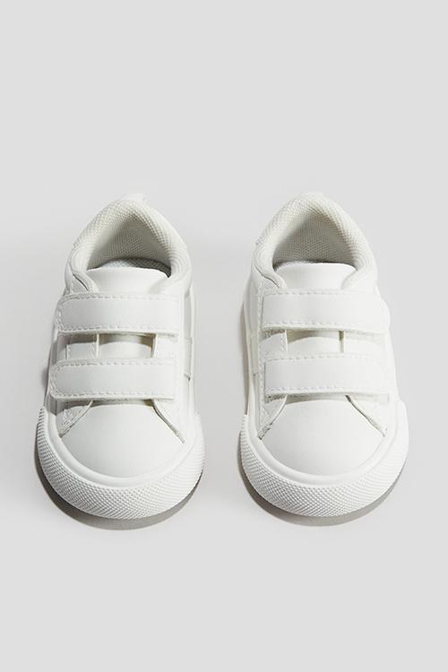 Trainers - white