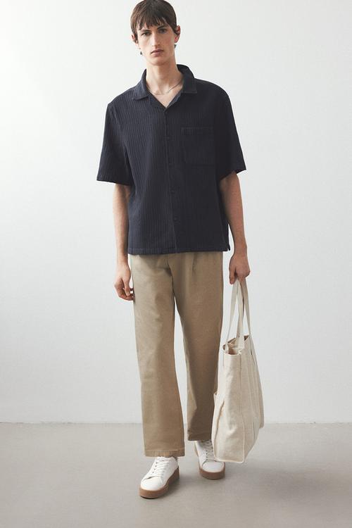 Regular fit textured resort shirt - navy blue